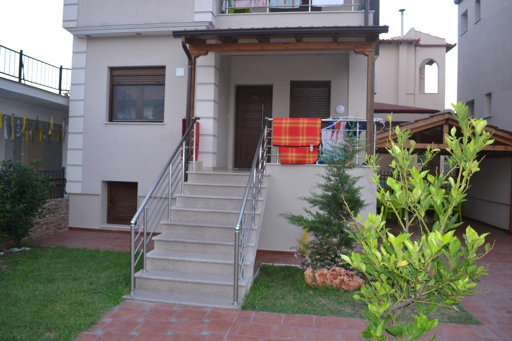 Αmalia Lux Villas Nea Vrasna Exterior foto