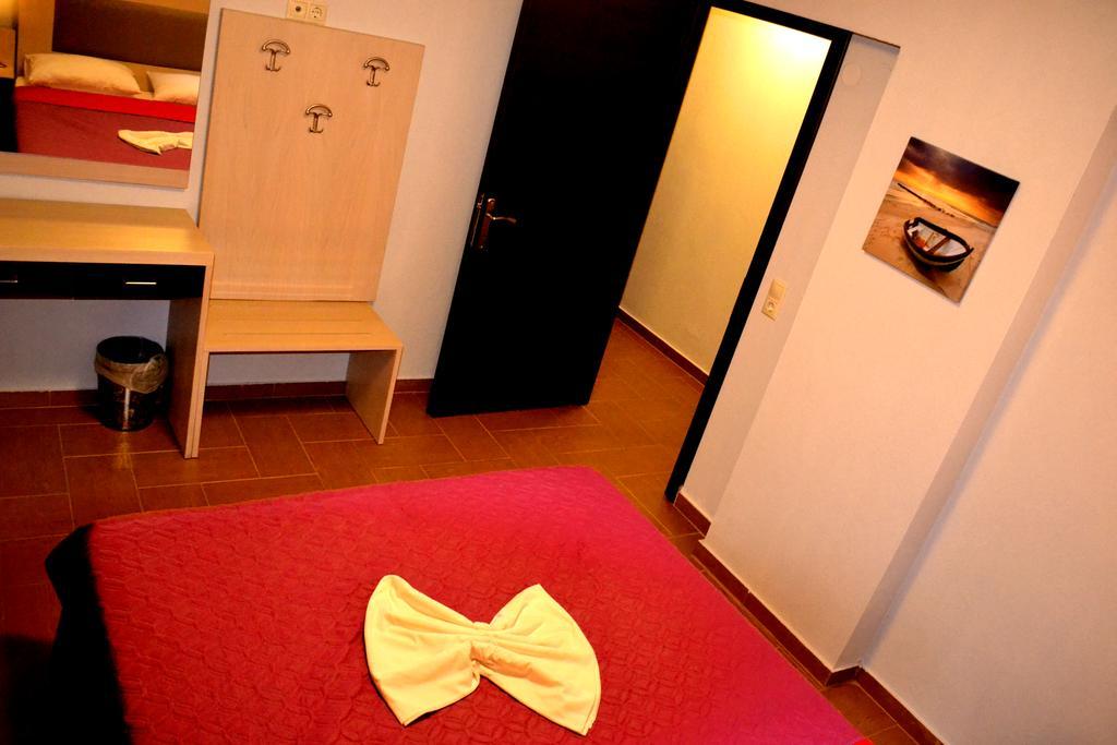 Αmalia Lux Villas Nea Vrasna Quarto foto