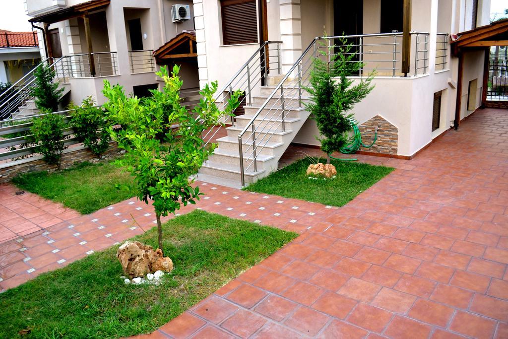 Αmalia Lux Villas Nea Vrasna Quarto foto