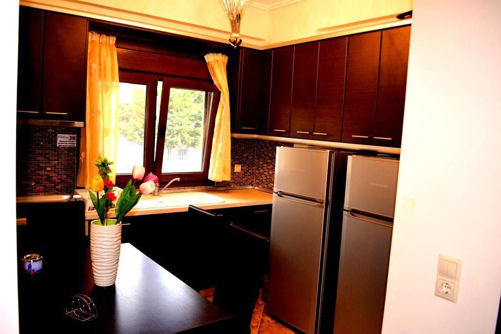 Αmalia Lux Villas Nea Vrasna Quarto foto